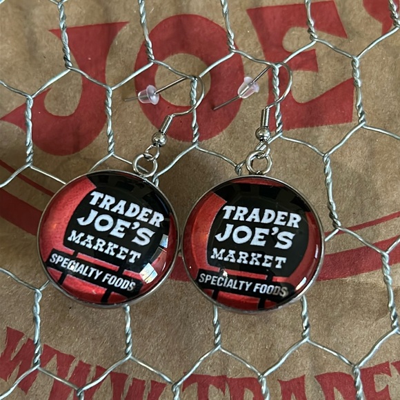 Trader Joe’s earrings 25mm Red - Picture 1 of 2